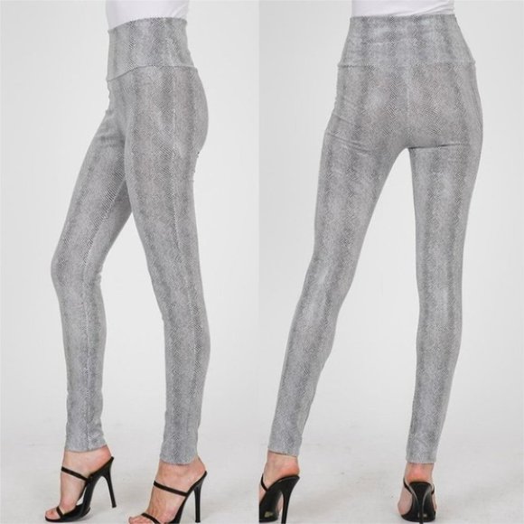 WHITE SNAKE PRINT PANTS - Picture 2 of 9